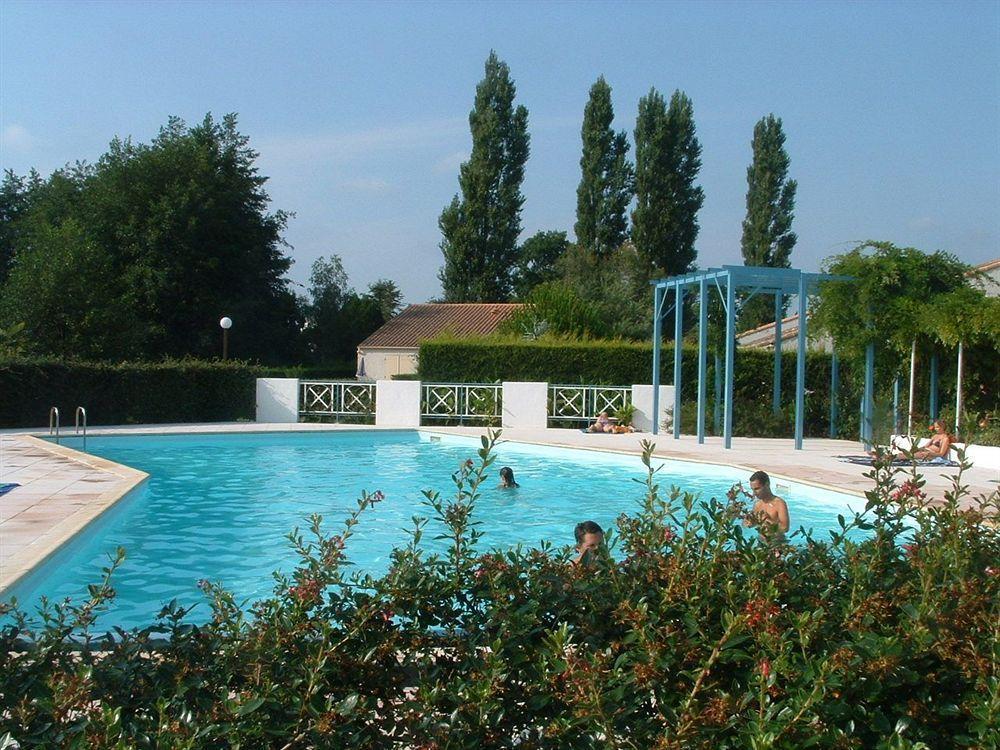 Lagrange Classic Le Clos Des Chenes Hotel Les Mathes Buitenkant foto